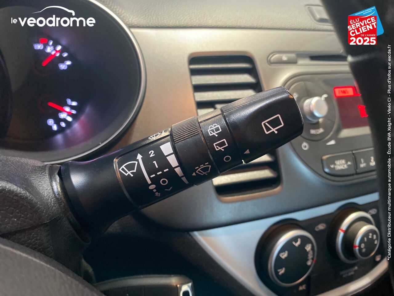 Véhicule d'occasion KIA PICANTO 1.0 66CH ACTIVE 5P KIT MAINS-LIBRES CLIM USB BLUETOOTH chez Le Veodrome