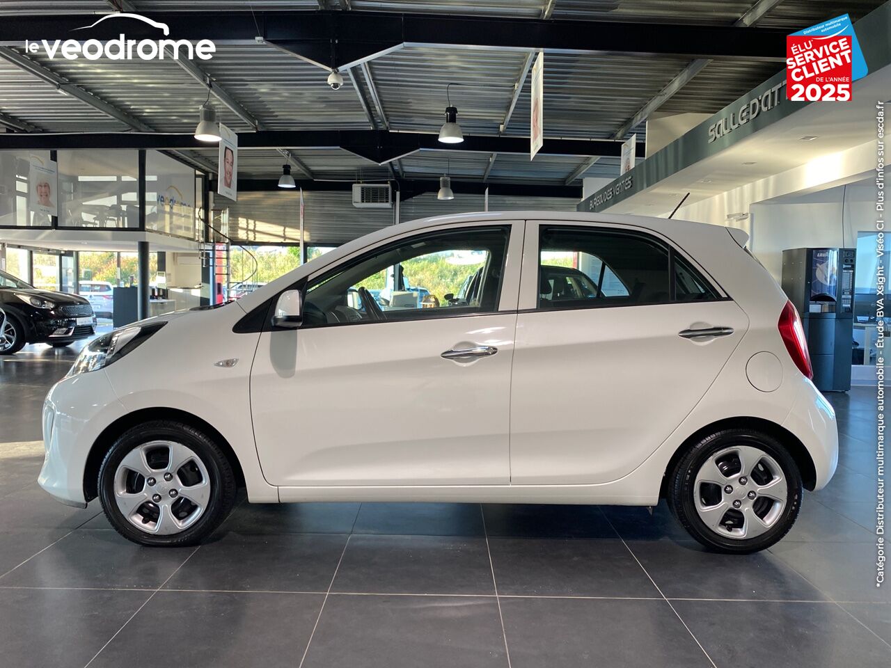 Véhicule d'occasion KIA PICANTO 1.0 66CH ACTIVE 5P KIT MAINS-LIBRES CLIM USB BLUETOOTH chez Le Veodrome