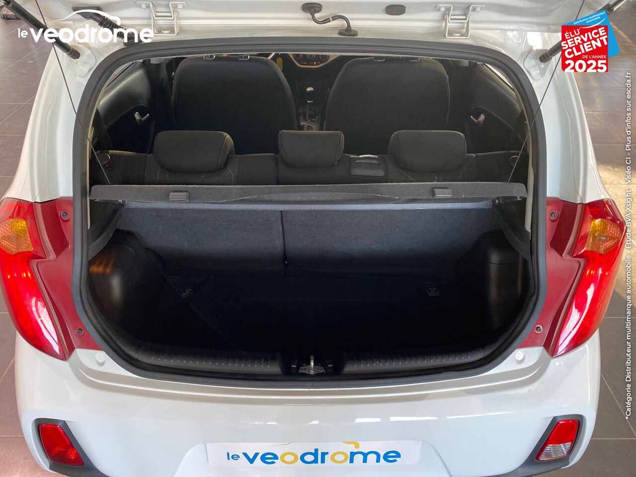 Véhicule d'occasion KIA PICANTO 1.0 66CH ACTIVE 5P KIT MAINS-LIBRES CLIM USB BLUETOOTH chez Le Veodrome