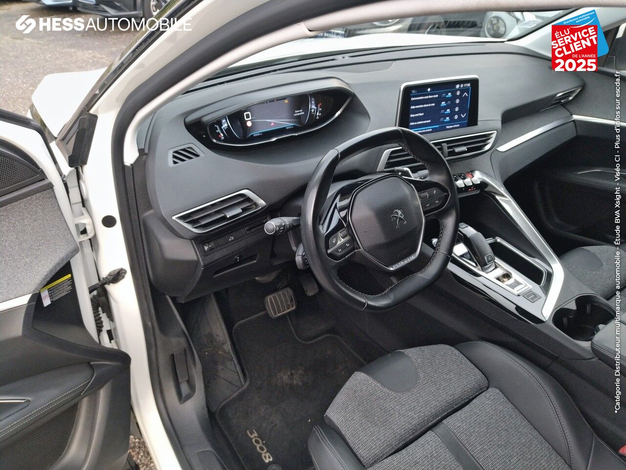 Véhicule d'occasion PEUGEOT 3008 1.2 PURETECH 130CH E6.C ALLURE SS EAT8 chez Renault Saint-Louis