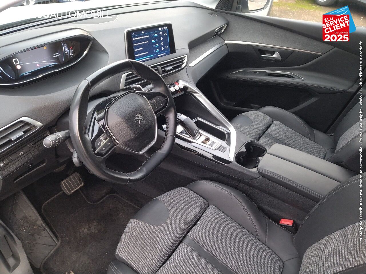 Véhicule d'occasion PEUGEOT 3008 1.2 PURETECH 130CH E6.C ALLURE SS EAT8 chez Renault Saint-Louis
