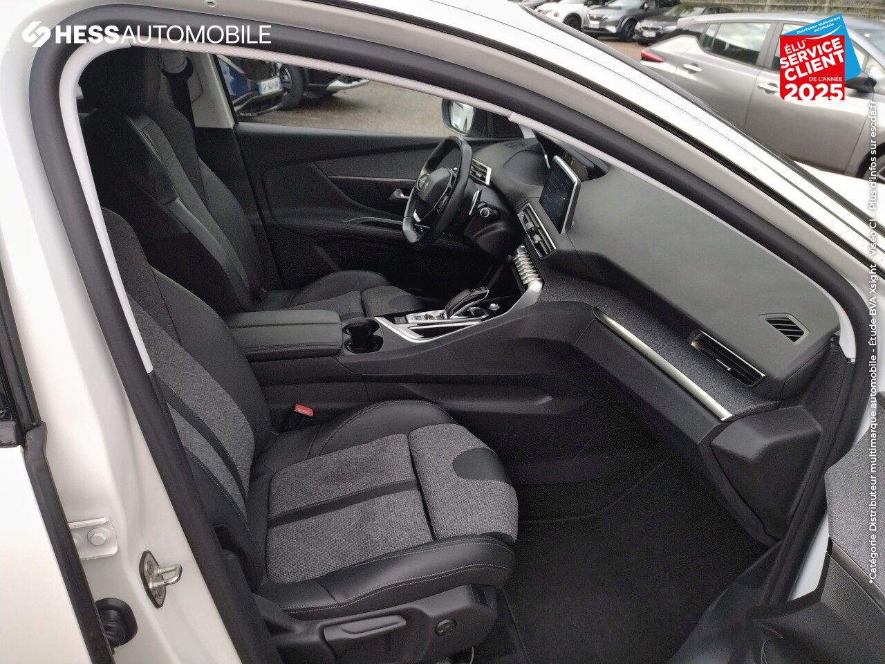 Véhicule d'occasion PEUGEOT 3008 1.2 PURETECH 130CH E6.C ALLURE SS EAT8 chez Renault Saint-Louis