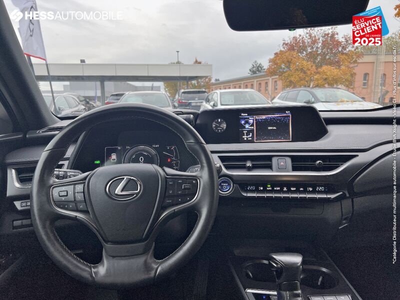 Véhicule d'occasion LEXUS UX 250H 2WD PREMIUM EDITION MY21 chez Lexus Metz