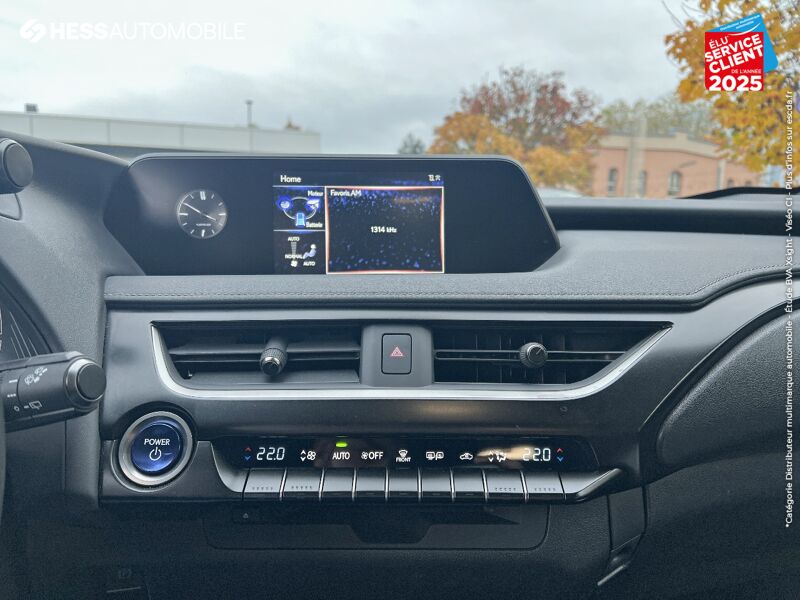 Véhicule d'occasion LEXUS UX 250H 2WD PREMIUM EDITION MY21 chez Lexus Metz